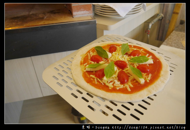 【新竹食記】青草湖野餐趣|手工窯烤拿坡里披薩|轉角726咖啡