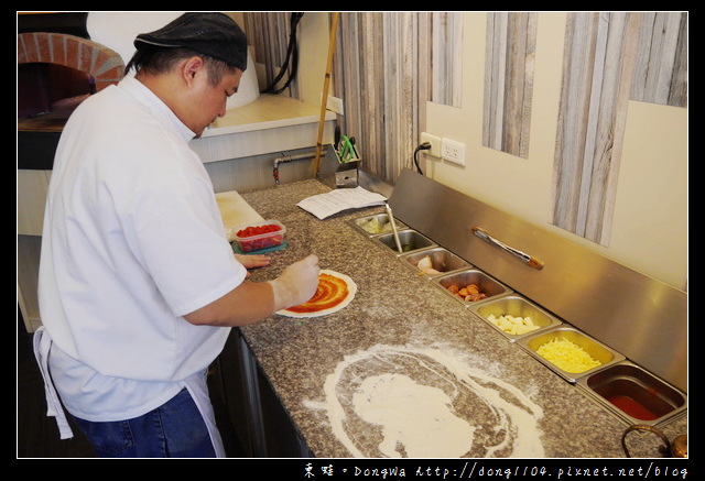 【新竹食記】青草湖野餐趣|手工窯烤拿坡里披薩|轉角726咖啡