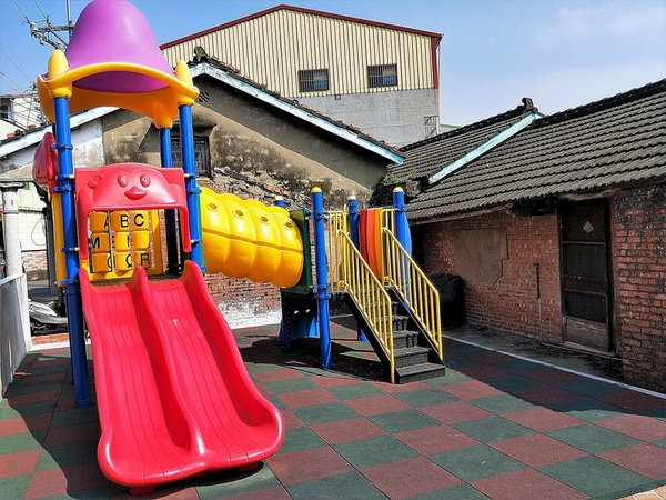 搶先曝光全台唯一3D貓熊彩繪村：【雲林斗南景點】石龜溪貓熊彩繪村~唯一以貓熊為主題的彩繪