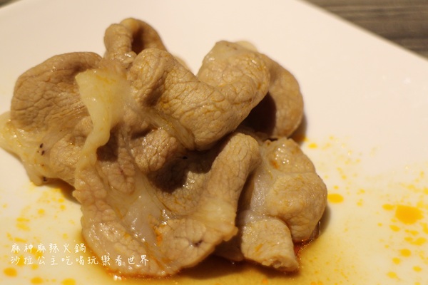 麻神麻辣火鍋：台北捷運美食『麻神職人嚴選麻辣火鍋』南京三民站/宵夜/桌邊服務