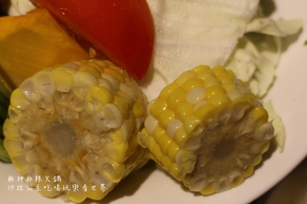 麻神麻辣火鍋：台北捷運美食『麻神職人嚴選麻辣火鍋』南京三民站/宵夜/桌邊服務