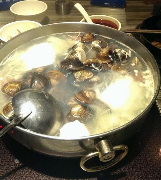 麻神麻辣火鍋:傳說果凍鴨血的麻神麻辣鍋