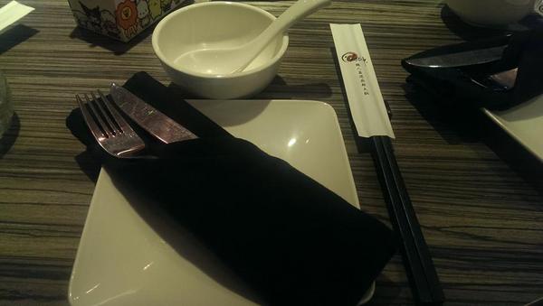 麻神麻辣火鍋:傳說果凍鴨血的麻神麻辣鍋