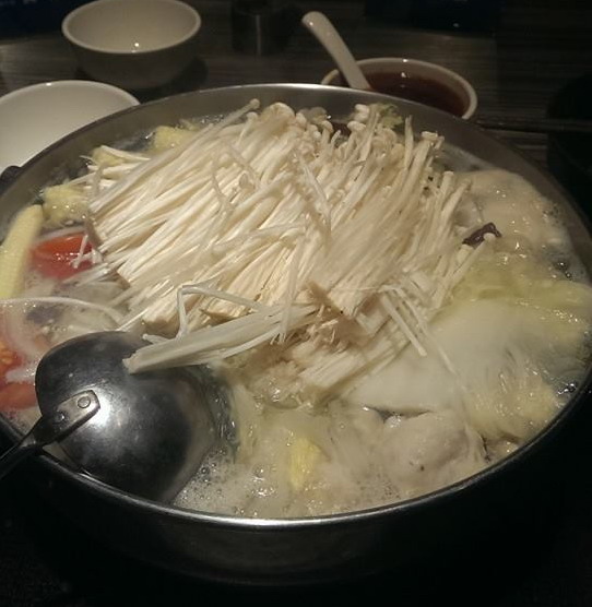 麻神麻辣火鍋:傳說果凍鴨血的麻神麻辣鍋