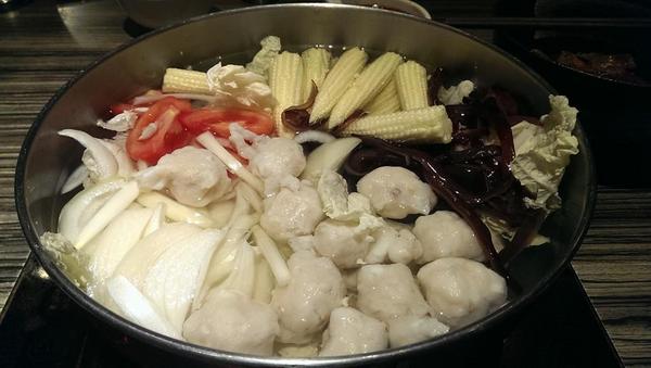 麻神麻辣火鍋:傳說果凍鴨血的麻神麻辣鍋