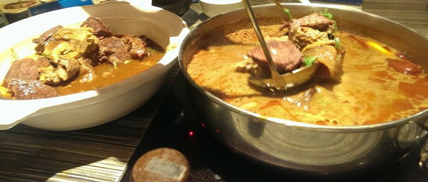 麻神麻辣火鍋:傳說果凍鴨血的麻神麻辣鍋