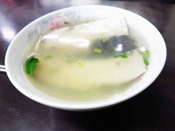 【永和美食】擱一碗鮮魚湯-無刺虱目魚湯,雞肉飯