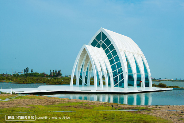 水晶教堂:【台南小旅遊】北門水晶教堂、錢來也、井仔腳小巡禮