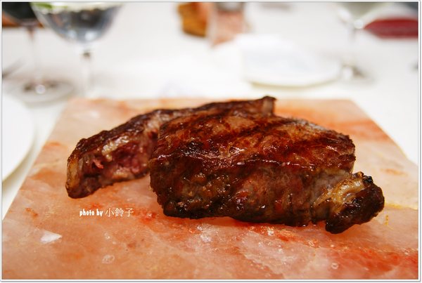 台北花園大酒店-PRIME ONE牛排館:台北花園酒店「Prime One」牛排館~喜馬拉雅鹽磚乾式熟成法