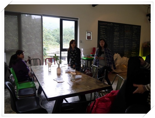 WOW咖啡:【深坑】Wow Cafe-微深山的休閒農莊咖啡館(咖啡、輕食、網路),還可以帶心愛的狗狗一起來唷!