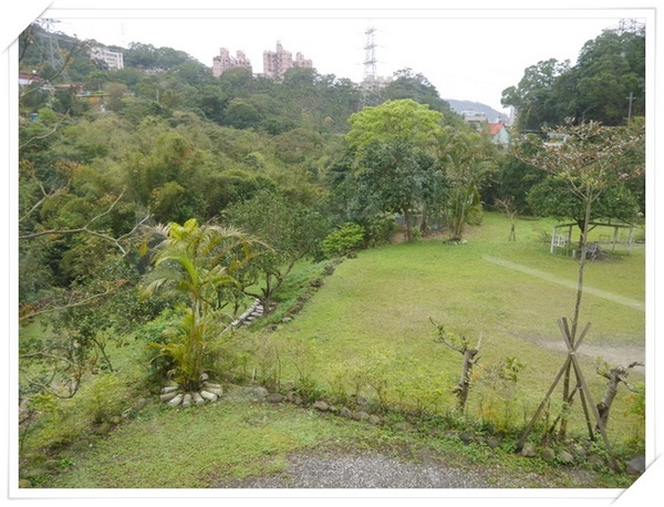 WOW咖啡:【深坑】Wow Cafe-微深山的休閒農莊咖啡館(咖啡、輕食、網路),還可以帶心愛的狗狗一起來唷!