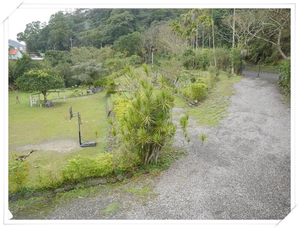 WOW咖啡:【深坑】Wow Cafe-微深山的休閒農莊咖啡館(咖啡、輕食、網路),還可以帶心愛的狗狗一起來唷!