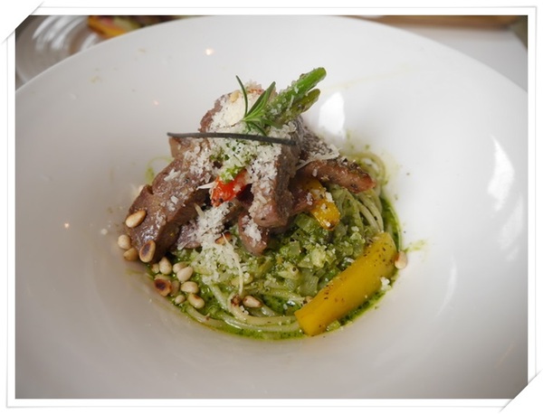 WOW咖啡:【深坑】Wow Cafe-微深山的休閒農莊咖啡館(咖啡、輕食、網路),還可以帶心愛的狗狗一起來唷!