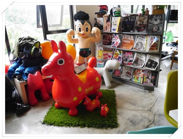 WOW咖啡:【深坑】Wow Cafe-微深山的休閒農莊咖啡館(咖啡、輕食、網路),還可以帶心愛的狗狗一起來唷!