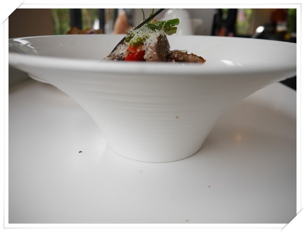 WOW咖啡:【深坑】Wow Cafe-微深山的休閒農莊咖啡館(咖啡、輕食、網路),還可以帶心愛的狗狗一起來唷!