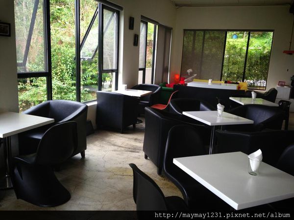 935502_733625109984193_855655600_n