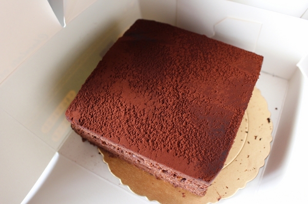 奈瑪生巧克力蛋糕:奈瑪生巧克力蛋糕✪不甜不膩好吃~103.10.15