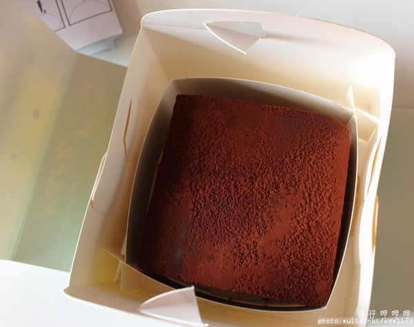 奈瑪生巧克力蛋糕:奈瑪生巧克力蛋糕✪不甜不膩好吃~103.10.15