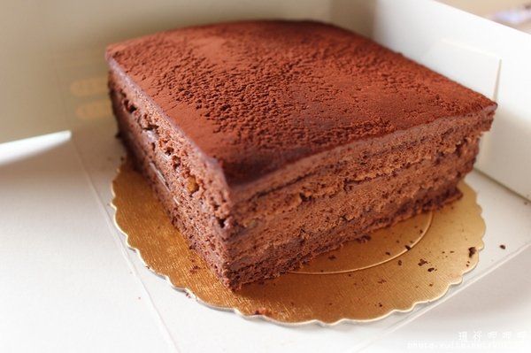 奈瑪生巧克力蛋糕:奈瑪生巧克力蛋糕✪不甜不膩好吃~103.10.15