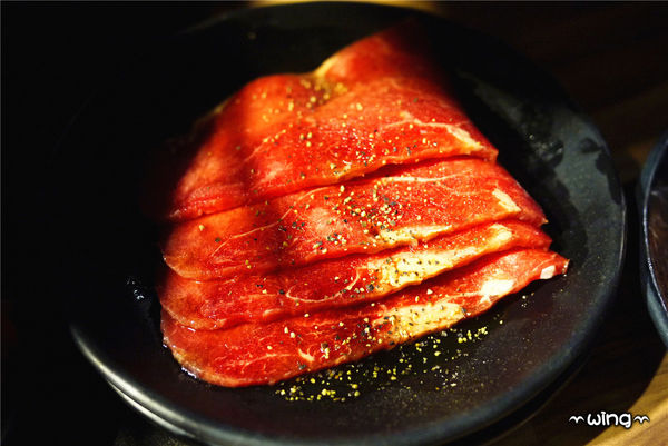 我！就厲害(板橋店)：［新北板橋］【我！就厲害(板橋店)】嚴選大蝦、各式牛、豬、雞肉極緻食材吃到飽體驗