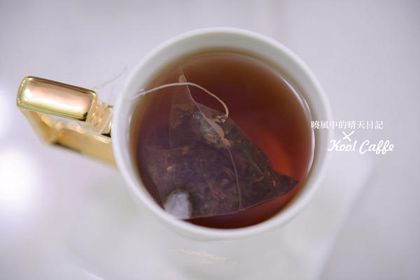 KOOL CAFFE(文藝復興店)：【KOOL CAFFE文藝復興店】講義大利文的華麗咖啡廳