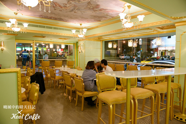KOOL CAFFE(文藝復興店)：【KOOL CAFFE文藝復興店】講義大利文的華麗咖啡廳