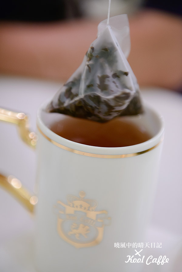 KOOL CAFFE(文藝復興店)：【KOOL CAFFE文藝復興店】講義大利文的華麗咖啡廳