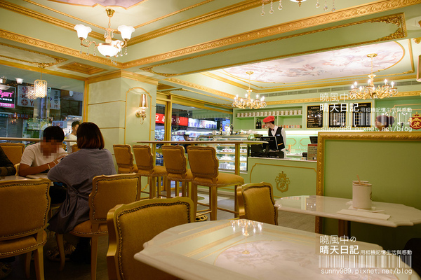 KOOL CAFFE(文藝復興店)：【KOOL CAFFE文藝復興店】講義大利文的華麗咖啡廳