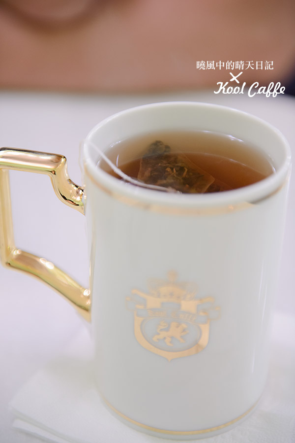 KOOL CAFFE(文藝復興店)：【KOOL CAFFE文藝復興店】講義大利文的華麗咖啡廳