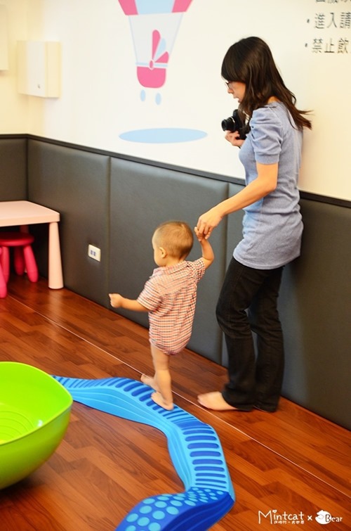 朵娜好食親子餐廳：【新北親子餐廳】三重朵娜好食體驗邀約‧好吃又好玩同時滿足一家大小(可包場辦寶寶聚會)