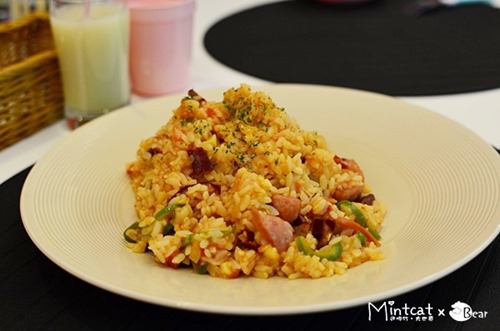 朵娜好食親子餐廳：【新北親子餐廳】三重朵娜好食體驗邀約‧好吃又好玩同時滿足一家大小(可包場辦寶寶聚會)