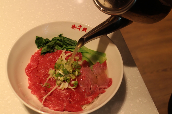 御牛殿(莊敬店):全國首創產銷合一之品牌「御牛殿麵鍋食堂」莊敬店