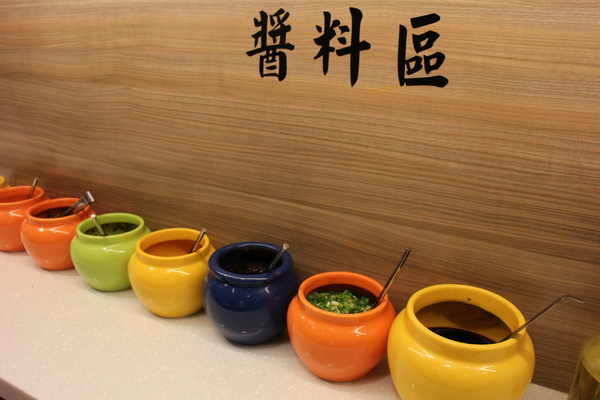 御牛殿(莊敬店):全國首創產銷合一之品牌「御牛殿麵鍋食堂」莊敬店