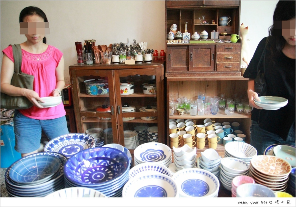 1411289243-2000604040_l