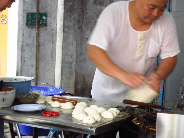 【三重早餐】三重蛋餅大王-滿滿的蔥花雙蛋蔥油餅