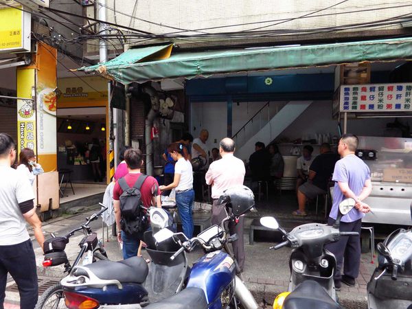 【三重早餐】三重蛋餅大王-滿滿的蔥花雙蛋蔥油餅