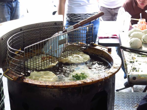 【三重早餐】三重蛋餅大王-滿滿的蔥花雙蛋蔥油餅