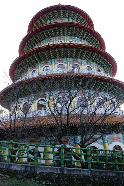 無極天元宮:(胖樺遊記) 賞櫻必來「淡水無極天元宮」。浪漫花海繽紛燦爛美不盛收