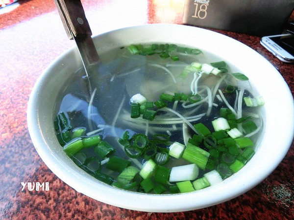 深水步海鮮碳烤：【南投食記】就是要新鮮fresh!南投也能吃到東石港的超美味鮮蚵@深水步蚵學院海鮮碳烤