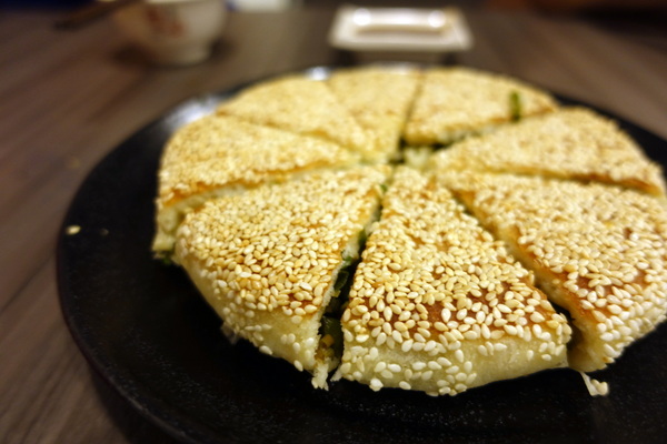 犁園湯包館(永和店)：(胖樺食記) 新北永和推薦美食「犁園湯包館永貞店」，南瓜芝麻包好看又好吃/捷運頂溪站/捷運南京復興