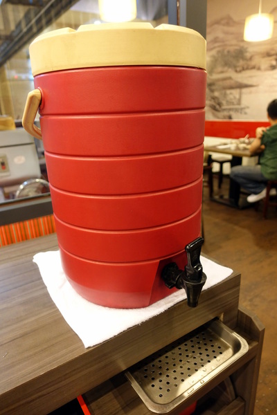 犁園湯包館(永和店)：(胖樺食記) 新北永和推薦美食「犁園湯包館永貞店」，南瓜芝麻包好看又好吃/捷運頂溪站/捷運南京復興