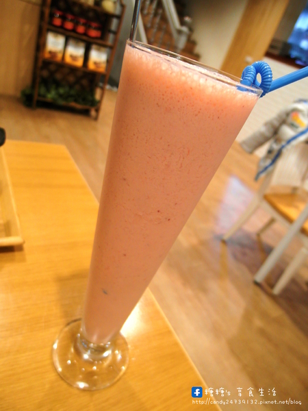 稞枓咖啡廚房:〖台中│美食〗稞枓咖啡廚房 ❤ 親子餐廳推薦,早午餐、義大利料理、鍋物、簡餐、兒童餐、鬆餅,吃喝玩樂一次滿足!!