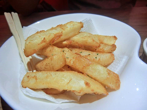 J Coffee/傑品咖啡：【邀稿】休息一下吧!旅人們~鄰近台中火車站的隱藏美食餐廳@J Coffee/傑品咖啡