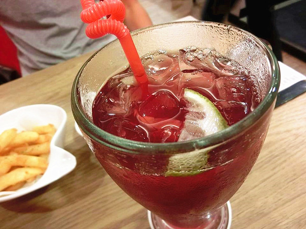 J Coffee/傑品咖啡：【邀稿】休息一下吧!旅人們~鄰近台中火車站的隱藏美食餐廳@J Coffee/傑品咖啡