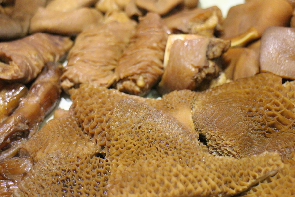 貳壹村精緻麵點：【愛玩客】介紹藝人孫鵬開的店「貳壹村精緻麵點」新竹牛肉麵/近世博