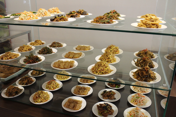 貳壹村精緻麵點：【愛玩客】介紹藝人孫鵬開的店「貳壹村精緻麵點」新竹牛肉麵/近世博