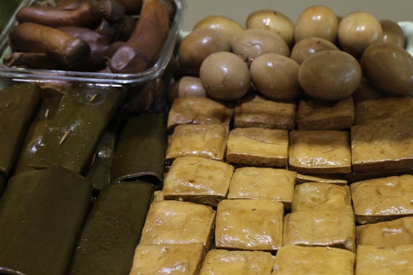 貳壹村精緻麵點：【愛玩客】介紹藝人孫鵬開的店「貳壹村精緻麵點」新竹牛肉麵/近世博