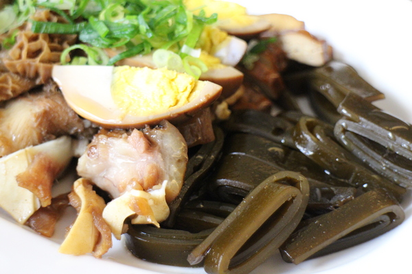 貳壹村精緻麵點：【愛玩客】介紹藝人孫鵬開的店「貳壹村精緻麵點」新竹牛肉麵/近世博