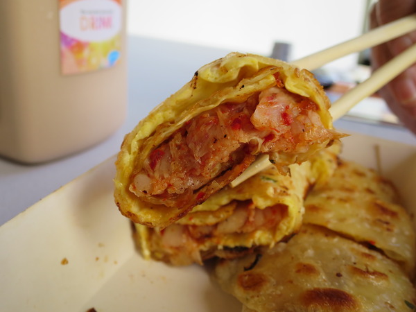 燒肉咬蛋(辛亥店)：燒肉咬蛋，ㄛ伊西~