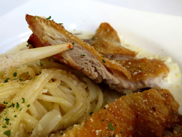 燒肉咬蛋(辛亥店)：燒肉咬蛋，ㄛ伊西~